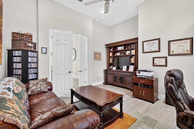 9788 Bozzano Drive, Delray Beach, FL 33446