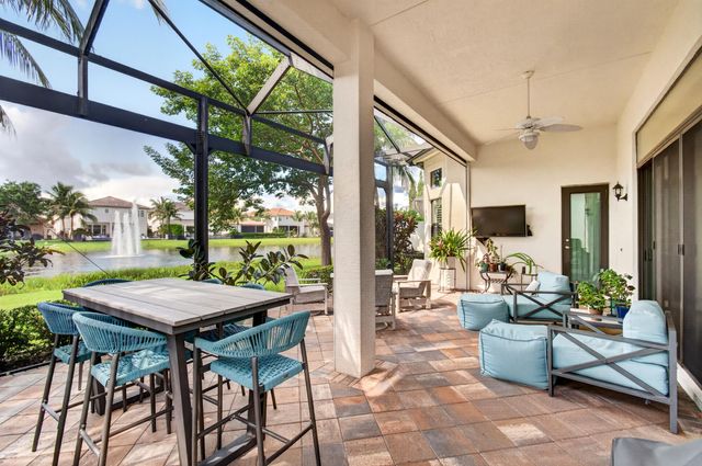 9788 Bozzano Drive, Delray Beach, FL 33446