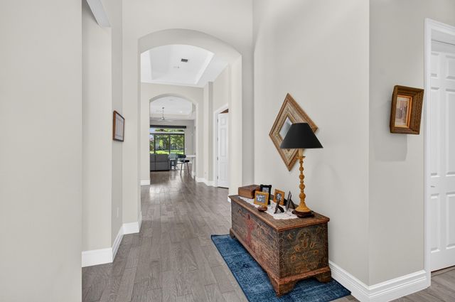 9788 Bozzano Drive, Delray Beach, FL 33446