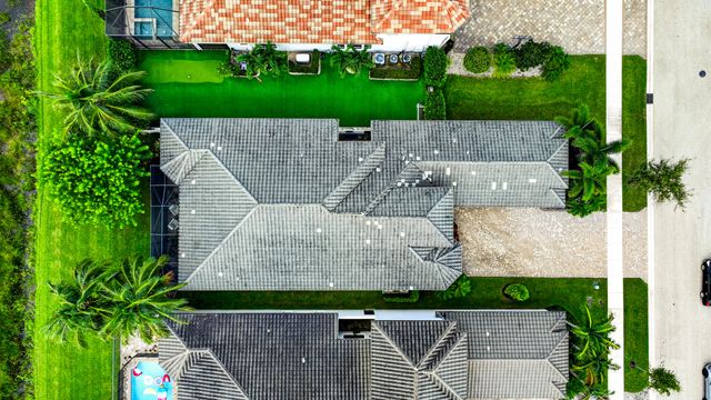 9788 Bozzano Drive, Delray Beach, FL 33446