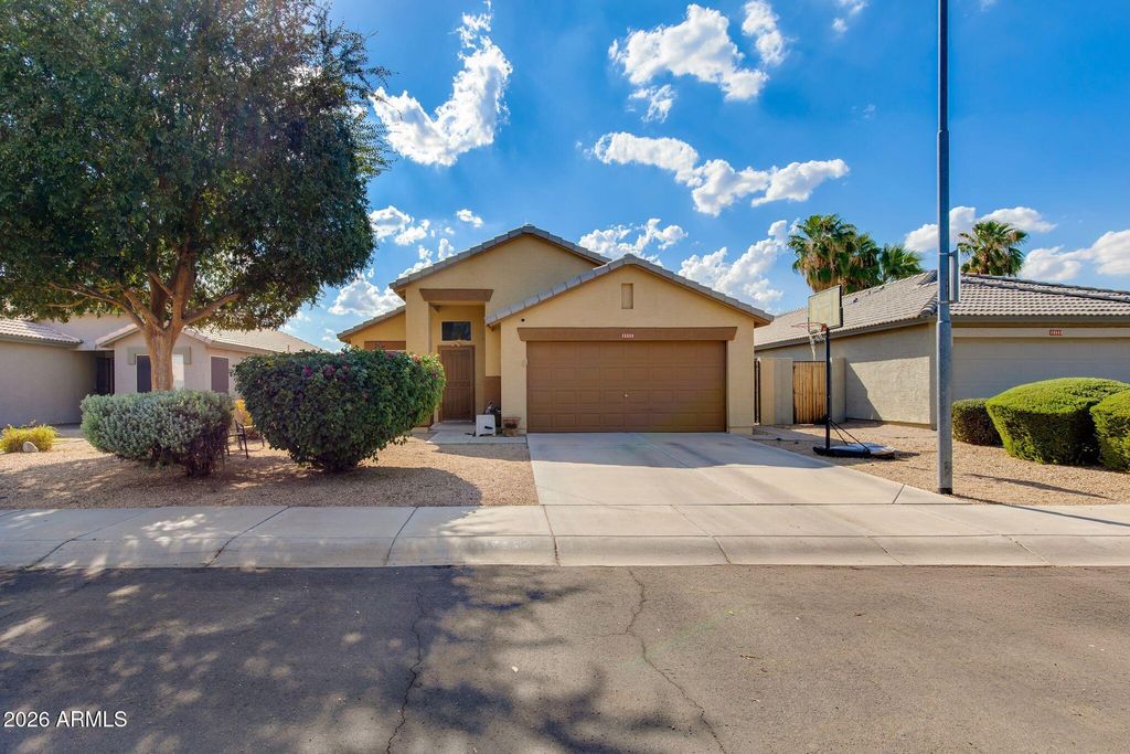 15534 N 136TH Lane, Surprise, AZ 85374 — exterior