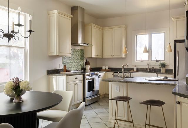 4 Hurlbut Street, Cambridge, MA 02138