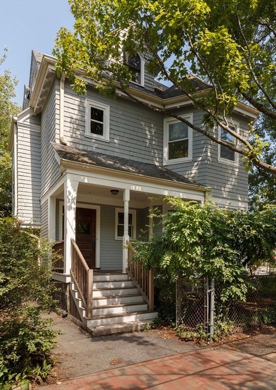 4 Hurlbut Street, Cambridge, MA 02138