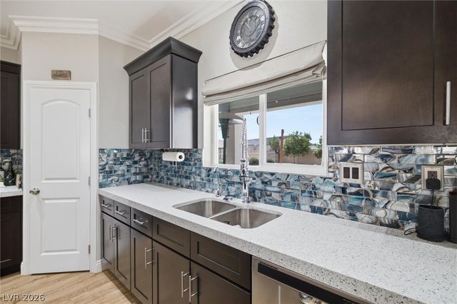 4951 East Parkwood Drive, Pahrump, NV 89061