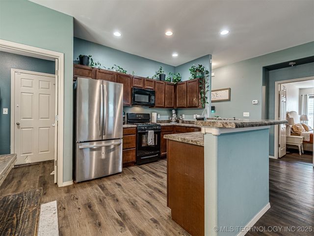 6606 N 128 East Avenue, Owasso, OK 74055