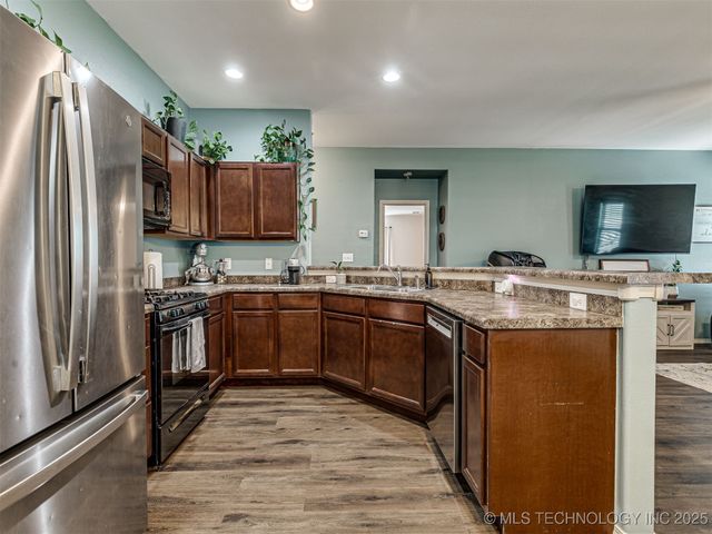 6606 N 128 East Avenue, Owasso, OK 74055