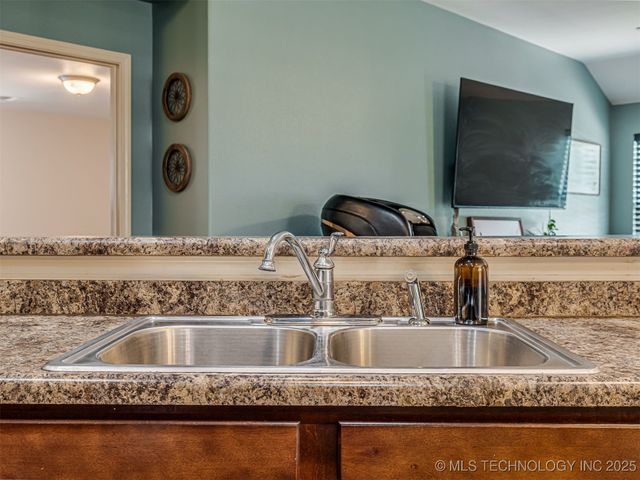 6606 N 128 East Avenue, Owasso, OK 74055