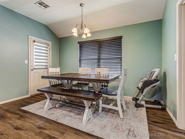 6606 N 128 East Avenue, Owasso, OK 74055