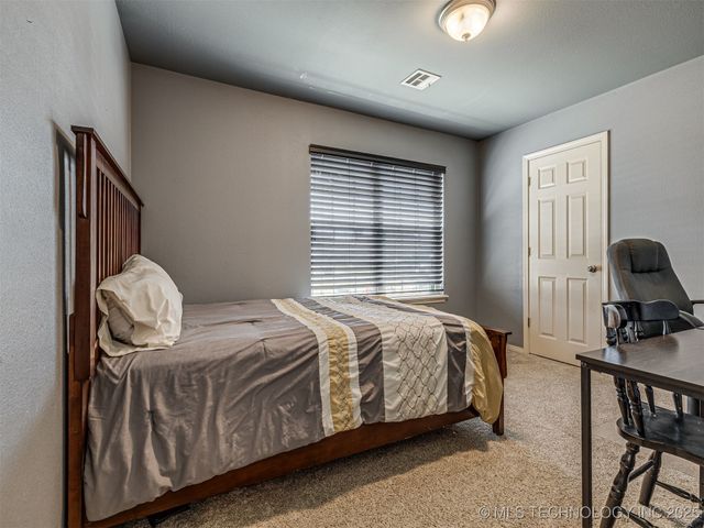 6606 N 128 East Avenue, Owasso, OK 74055