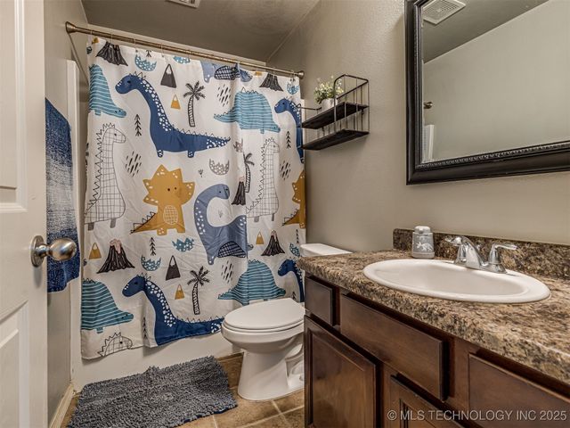 6606 N 128 East Avenue, Owasso, OK 74055