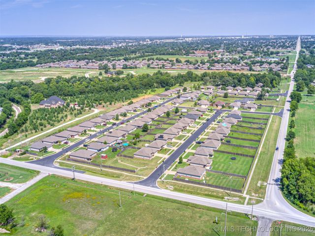 6606 N 128 East Avenue, Owasso, OK 74055