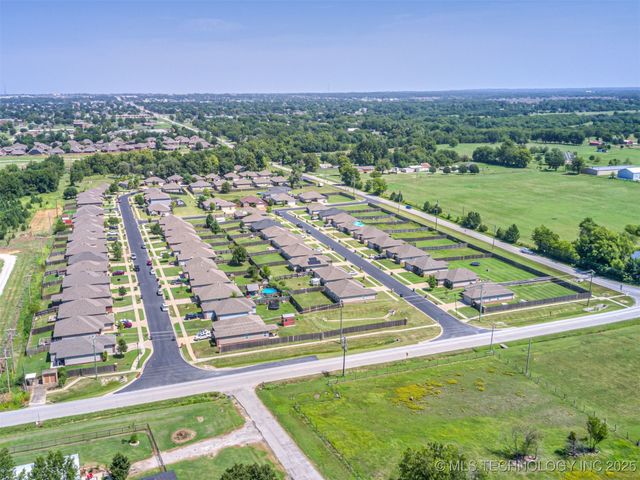 6606 N 128 East Avenue, Owasso, OK 74055