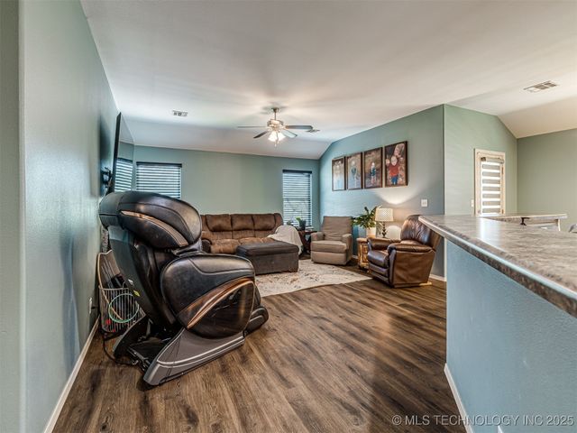 6606 N 128 East Avenue, Owasso, OK 74055