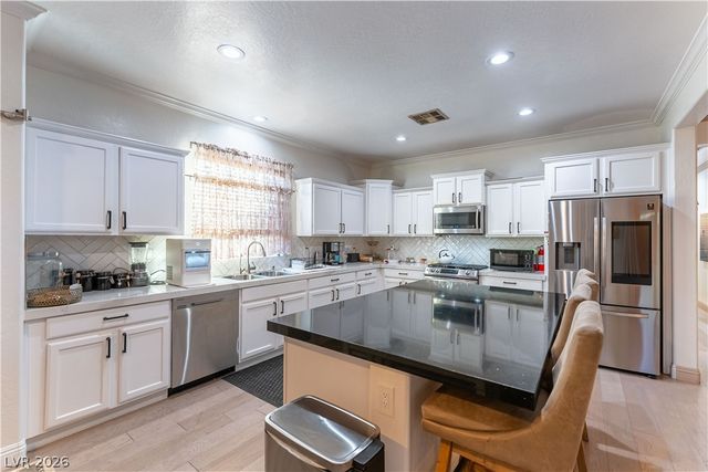 4064 Russian Rider Drive, Las Vegas, NV 89122