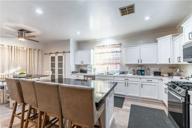 4064 Russian Rider Drive, Las Vegas, NV 89122