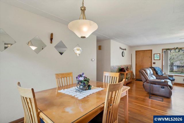 4239 Oakman St S, Salem, OR 97302