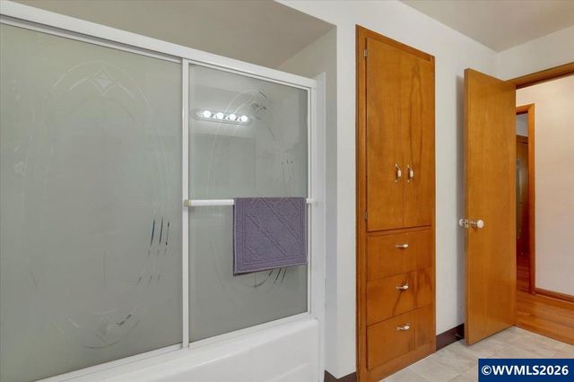 4239 Oakman St S, Salem, OR 97302