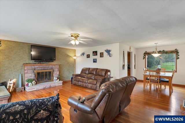 4239 Oakman St S, Salem, OR 97302