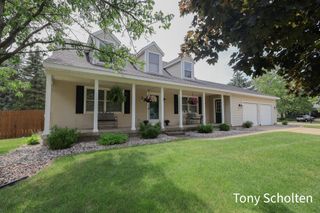 7537 Woodside Drive, Georgetown Twp, MI 49426