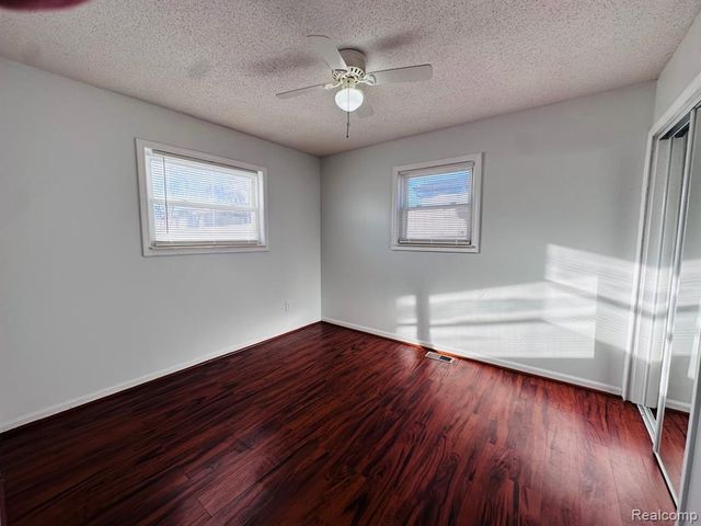 6784 Cooper Street, Taylor, MI 48180