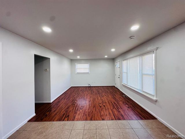 6784 Cooper Street, Taylor, MI 48180