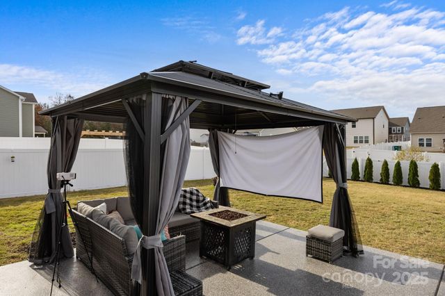 2015 Mcdonald Drive, Stanfield, NC 28163