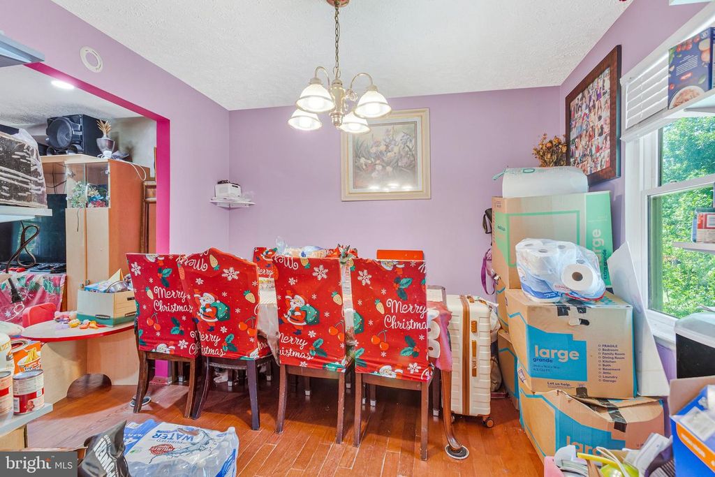 Image 10 of property listing at 808 NARROWLEAF DR, Upper Marlboro, MD 20774