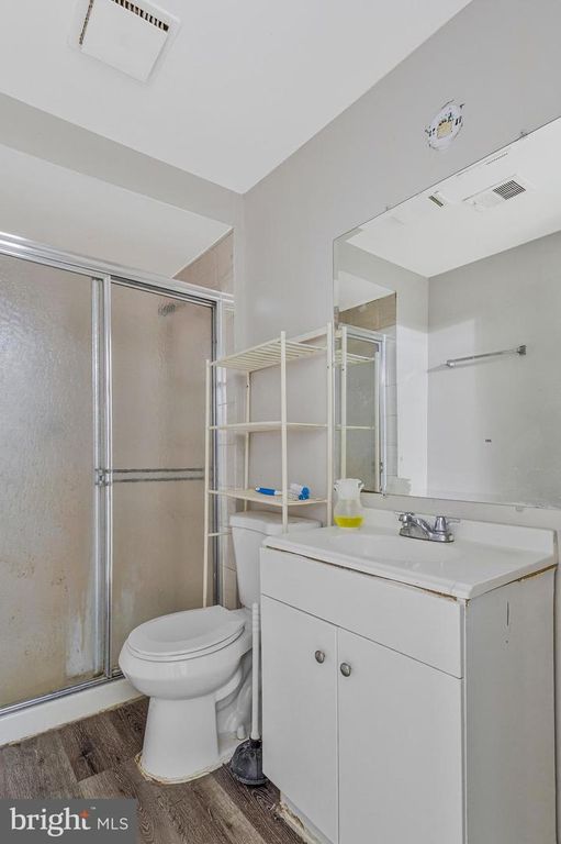 Image 22 of property listing at 808 NARROWLEAF DR, Upper Marlboro, MD 20774