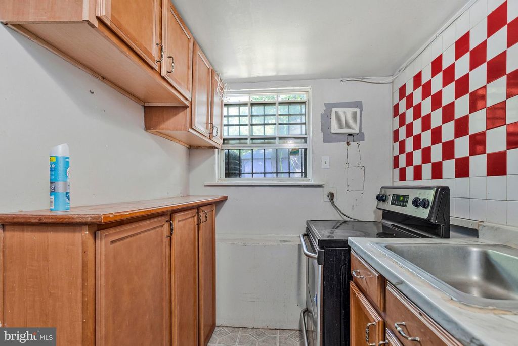 Image 25 of property listing at 808 NARROWLEAF DR, Upper Marlboro, MD 20774