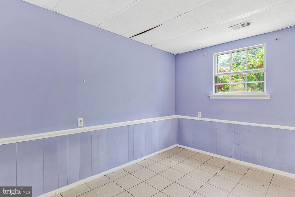 Image 28 of property listing at 808 NARROWLEAF DR, Upper Marlboro, MD 20774