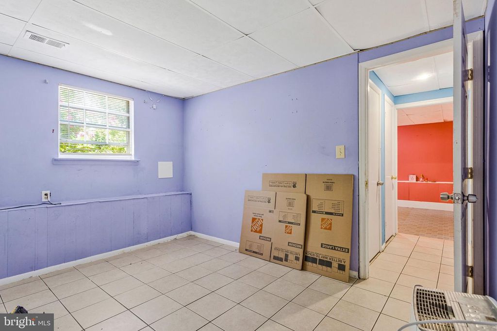 Image 30 of property listing at 808 NARROWLEAF DR, Upper Marlboro, MD 20774