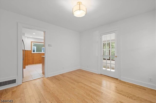 367 Essex Ave, Bloomfield Twp., NJ 07003