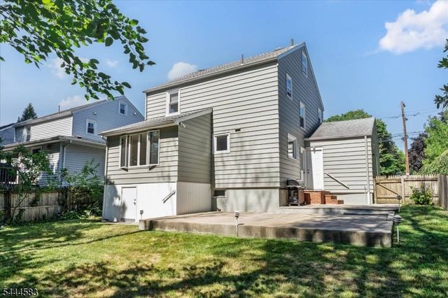 367 Essex Ave, Bloomfield Twp., NJ 07003