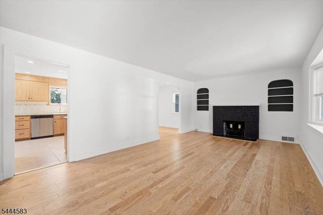 367 Essex Ave, Bloomfield Twp., NJ 07003