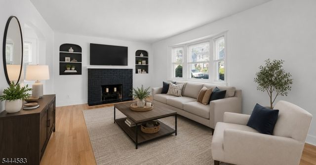 367 Essex Ave, Bloomfield Twp., NJ 07003