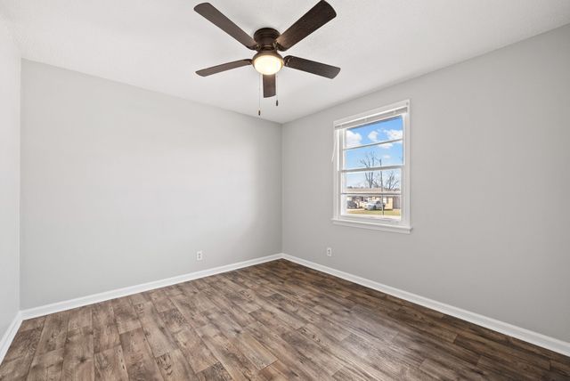 110 Tandy Dr Apt B, Clarksville, TN 37042