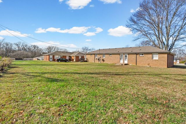 110 Tandy Dr Apt B, Clarksville, TN 37042