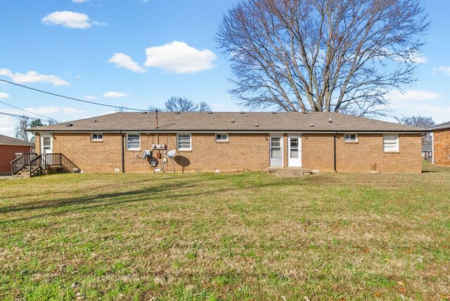 110 Tandy Dr Apt B, Clarksville, TN 37042