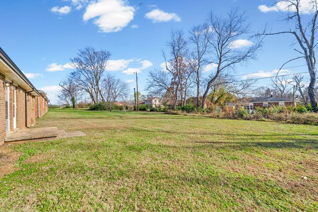 110 Tandy Dr Apt B, Clarksville, TN 37042