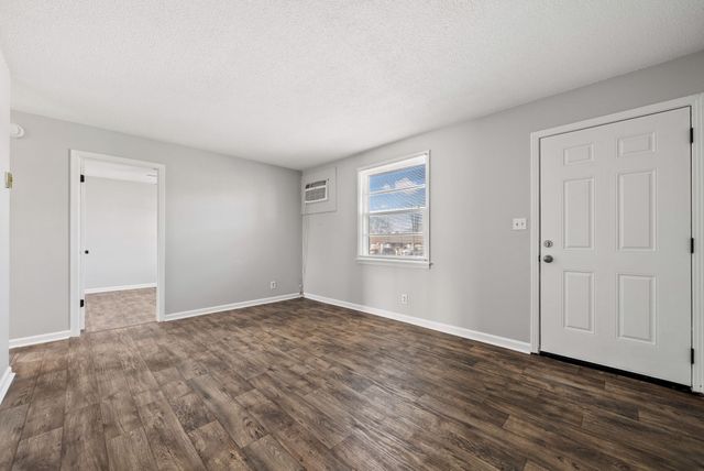 110 Tandy Dr Apt B, Clarksville, TN 37042