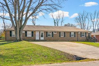 110 Tandy Dr Apt B, Clarksville, TN 37042