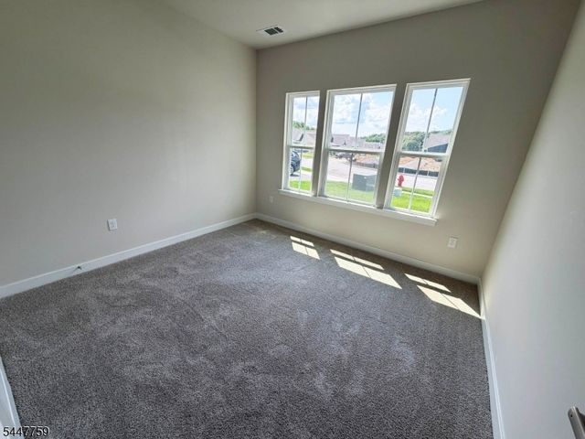 40 Thomas Knoll Blvd, Mansfield Twp., NJ 07865