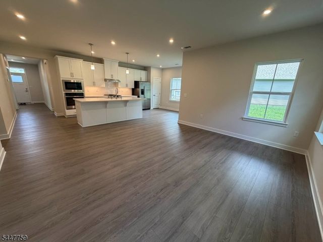 40 Thomas Knoll Blvd, Mansfield Twp., NJ 07865