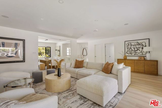 1413 Allenford Avenue, Los Angeles, CA 90049