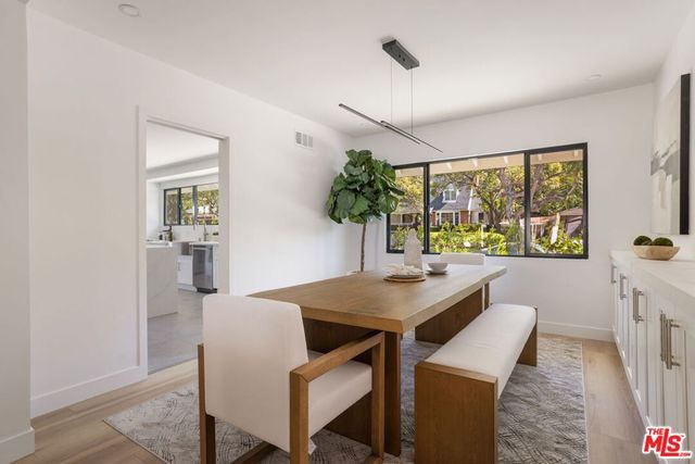 1413 Allenford Avenue, Los Angeles, CA 90049