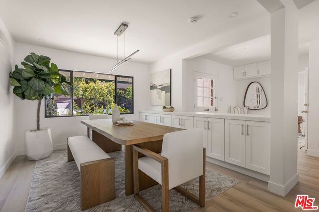 1413 Allenford Avenue, Los Angeles, CA 90049