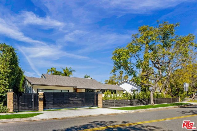 1413 Allenford Avenue, Los Angeles, CA 90049