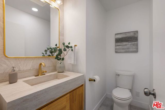 1413 Allenford Avenue, Los Angeles, CA 90049