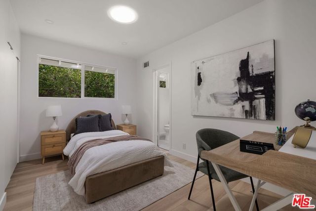 1413 Allenford Avenue, Los Angeles, CA 90049