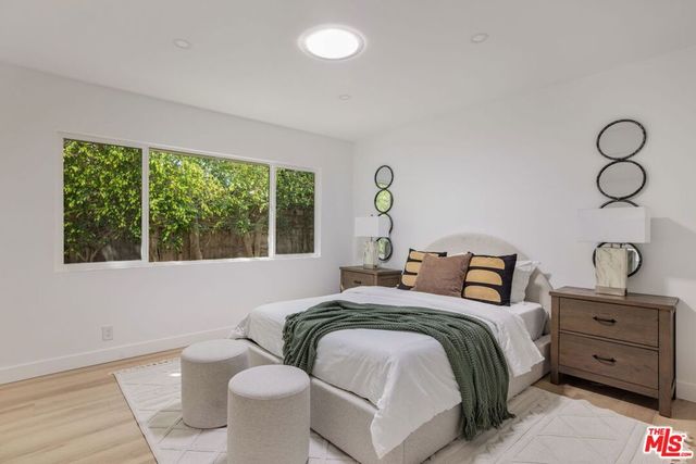 1413 Allenford Avenue, Los Angeles, CA 90049